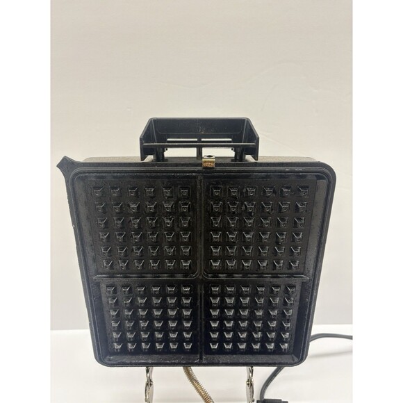 Toastmaster Reversible Plate Waffle Desert Griddle Iron Maker 442A - Picture 6 of 16